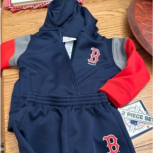 Boston Red Sox official march size 24 jogger set NWT